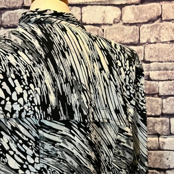 Chico's Zenergy Long Sleeve Zip Up Jacket Size XL - Picture 8 of 10